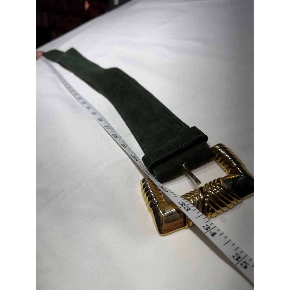 Vintage Green Suede Wide Waist Belt Gold Ribbed Buckle Size Small 28121 - Picture 2 of 4